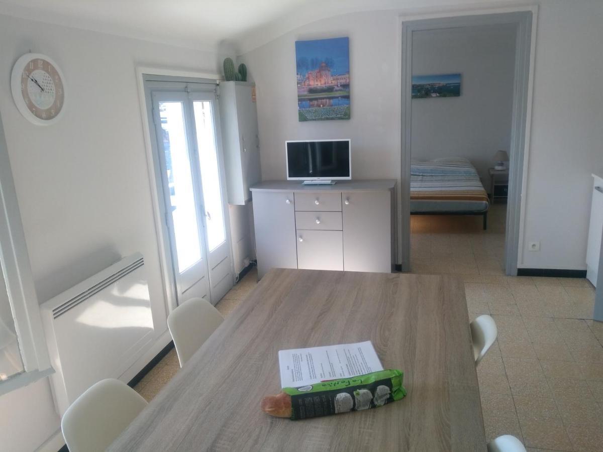 Appartement 62 M2 1Er Etage Avec Jardin Au Rdc Saint-Genis-des-Fontaines Екстер'єр фото